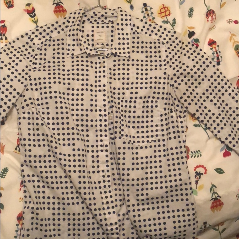 Gap tailored button down blouse